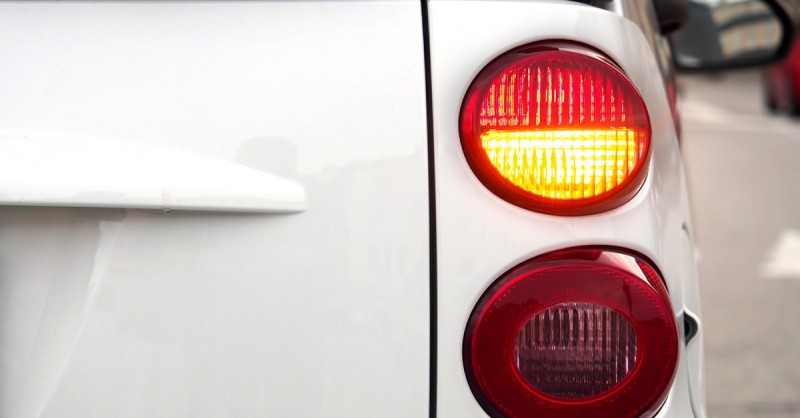 12 mistakes that almost every car driver makes.