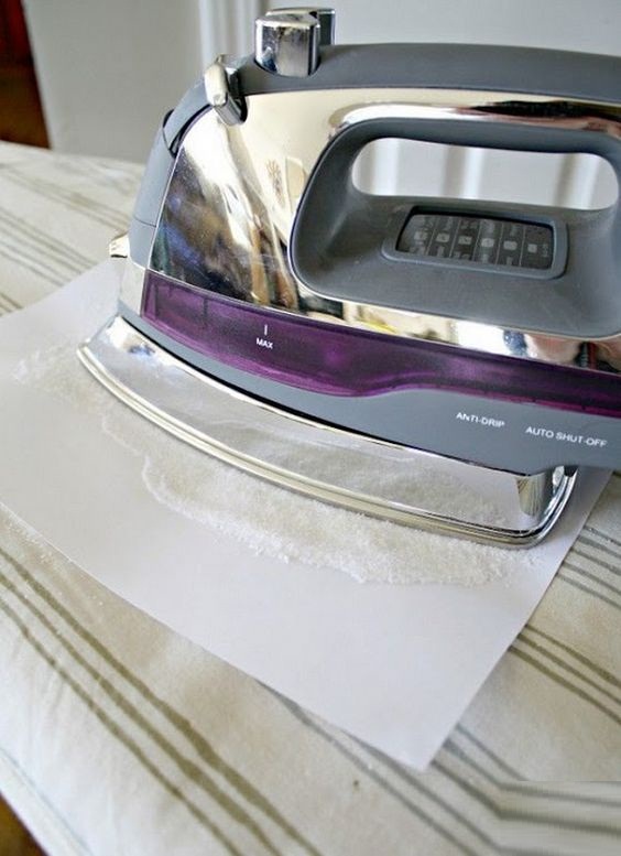 Remove Stains From The Iron-14 life Hacks