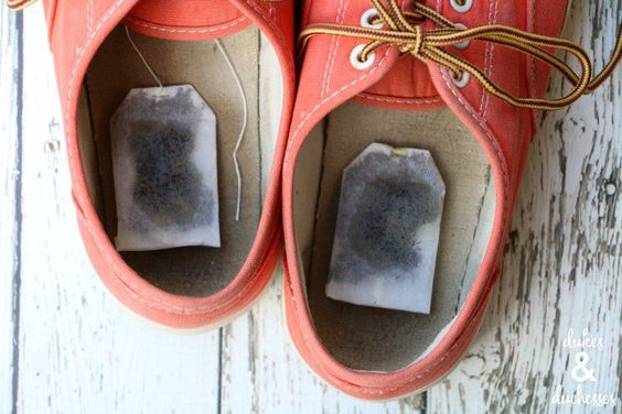 10 tricks against stinky shoes.