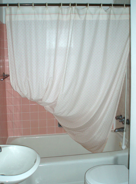 10 tricks to clean dirty shower curtains. 