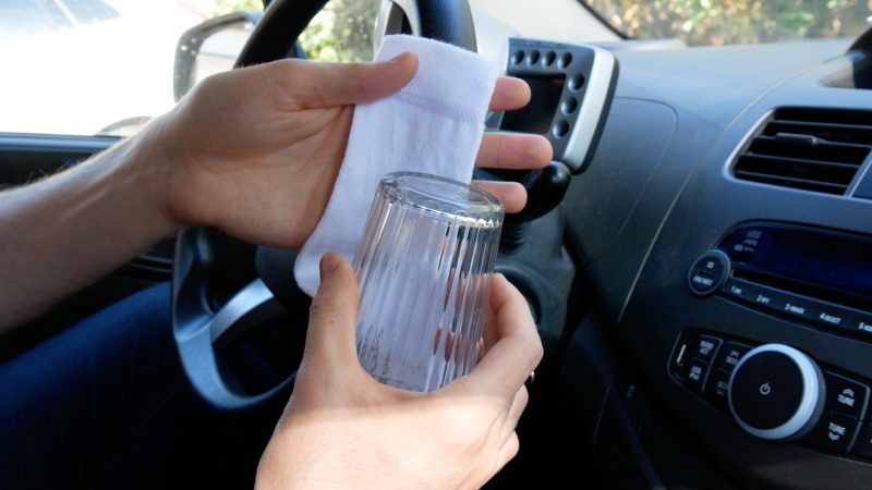 7 tips and tricks to keep your car clean and tidy.