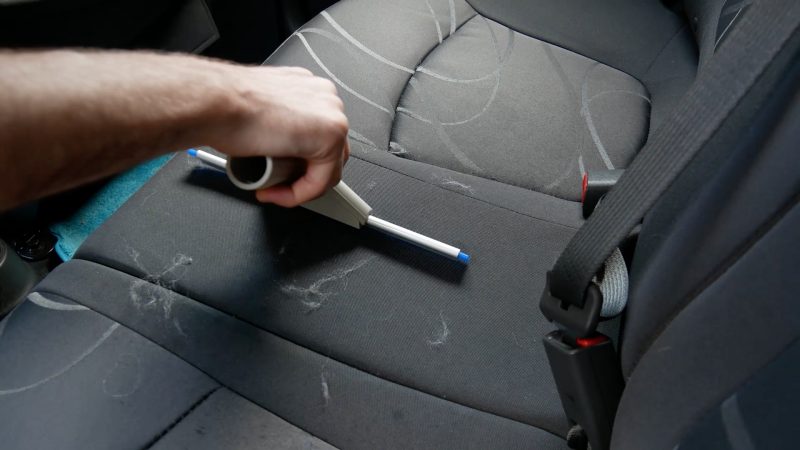 7 tips and tricks to keep your car clean and tidy.