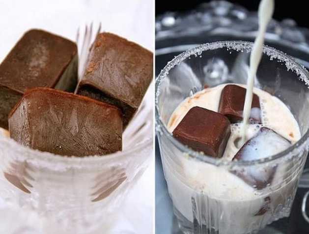 Lifehacks for your ice cube trays: They can be used not only for ice cream, but also for chocolate and other things.