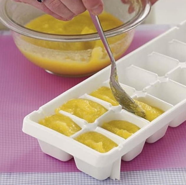 Lifehacks for your ice cube trays: They can be used not only for ice cream, but also for chocolate and other things.