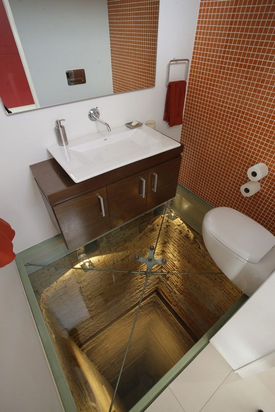 15 ludicrous toilets.