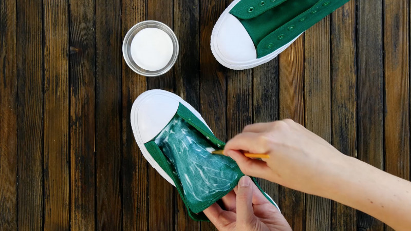 Spice up your shoes  5 DIY ideas to beautify your shoes.