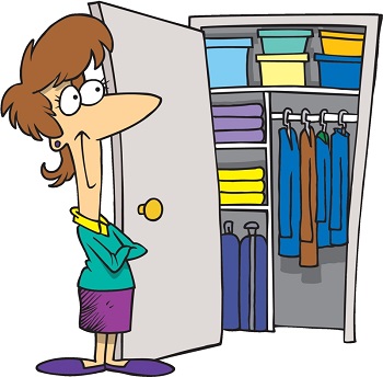 A woman got a problem with her closet door